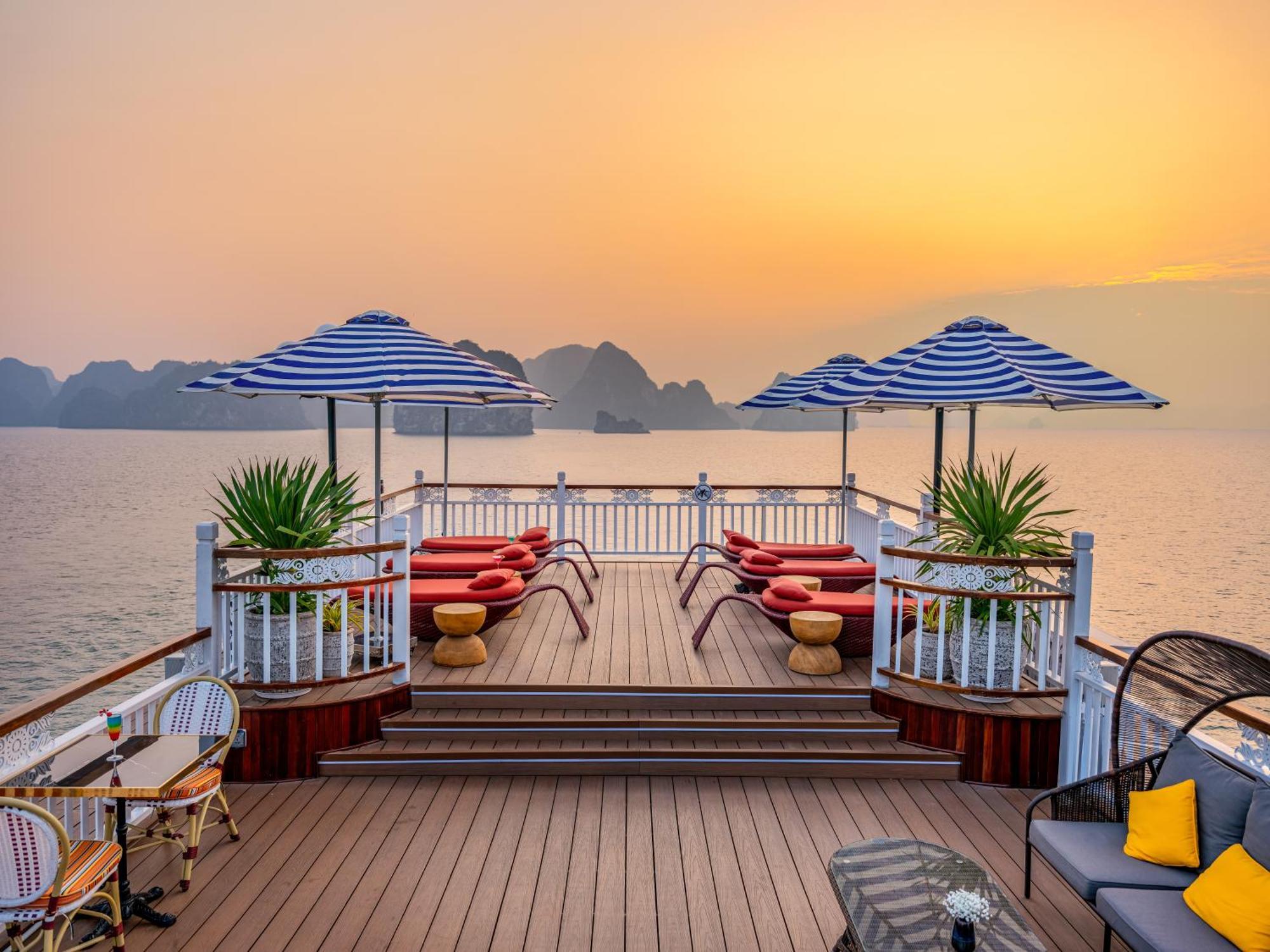 Signature Royal Halong Cruise Ha Long Buitenkant foto