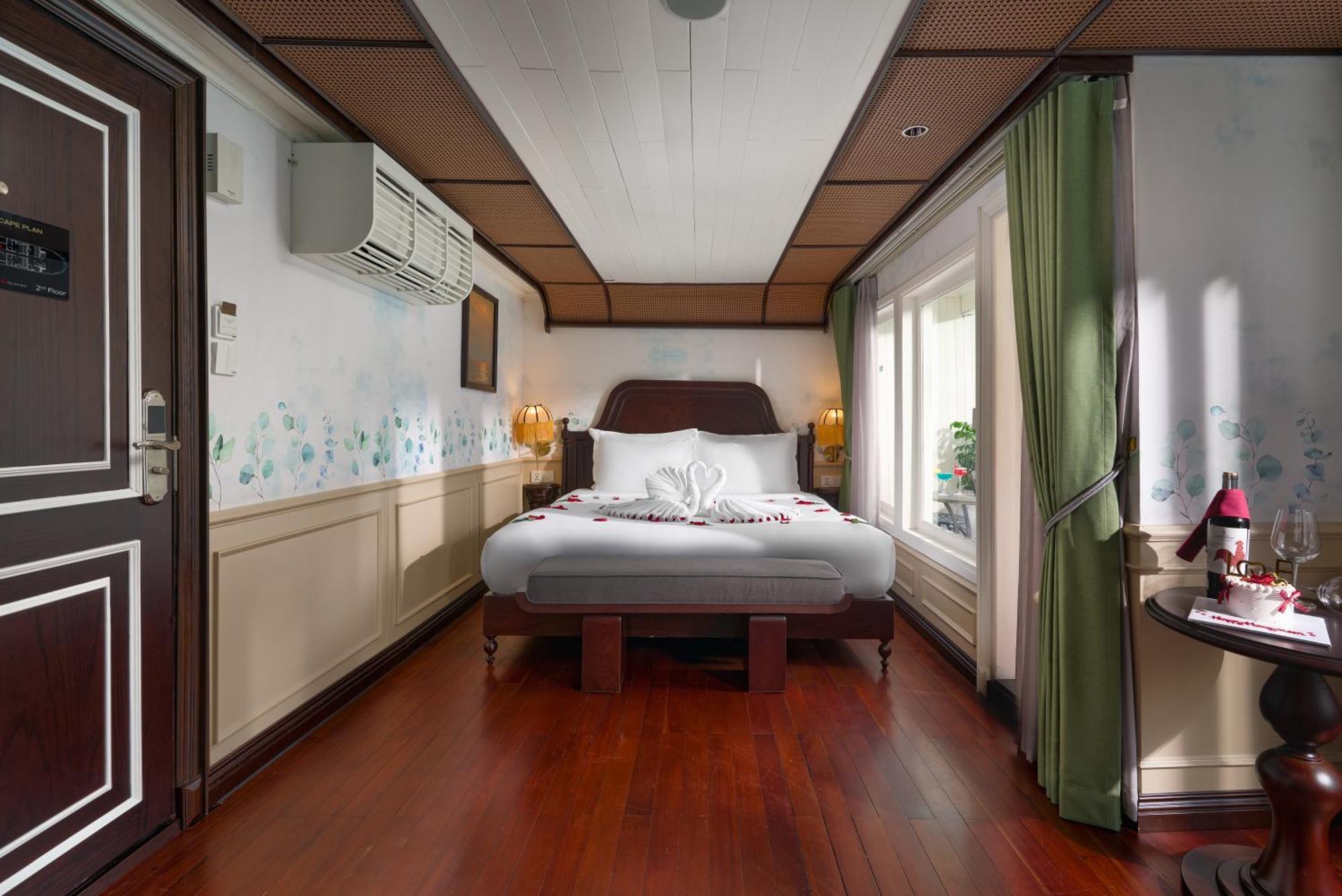 Signature Royal Halong Cruise Ha Long Buitenkant foto