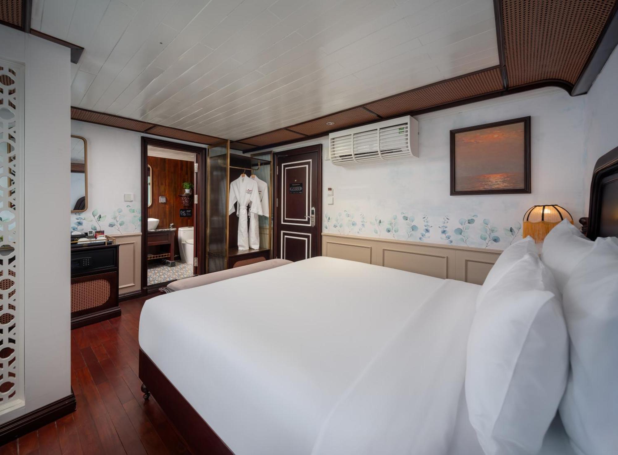 Signature Royal Halong Cruise Ha Long Buitenkant foto