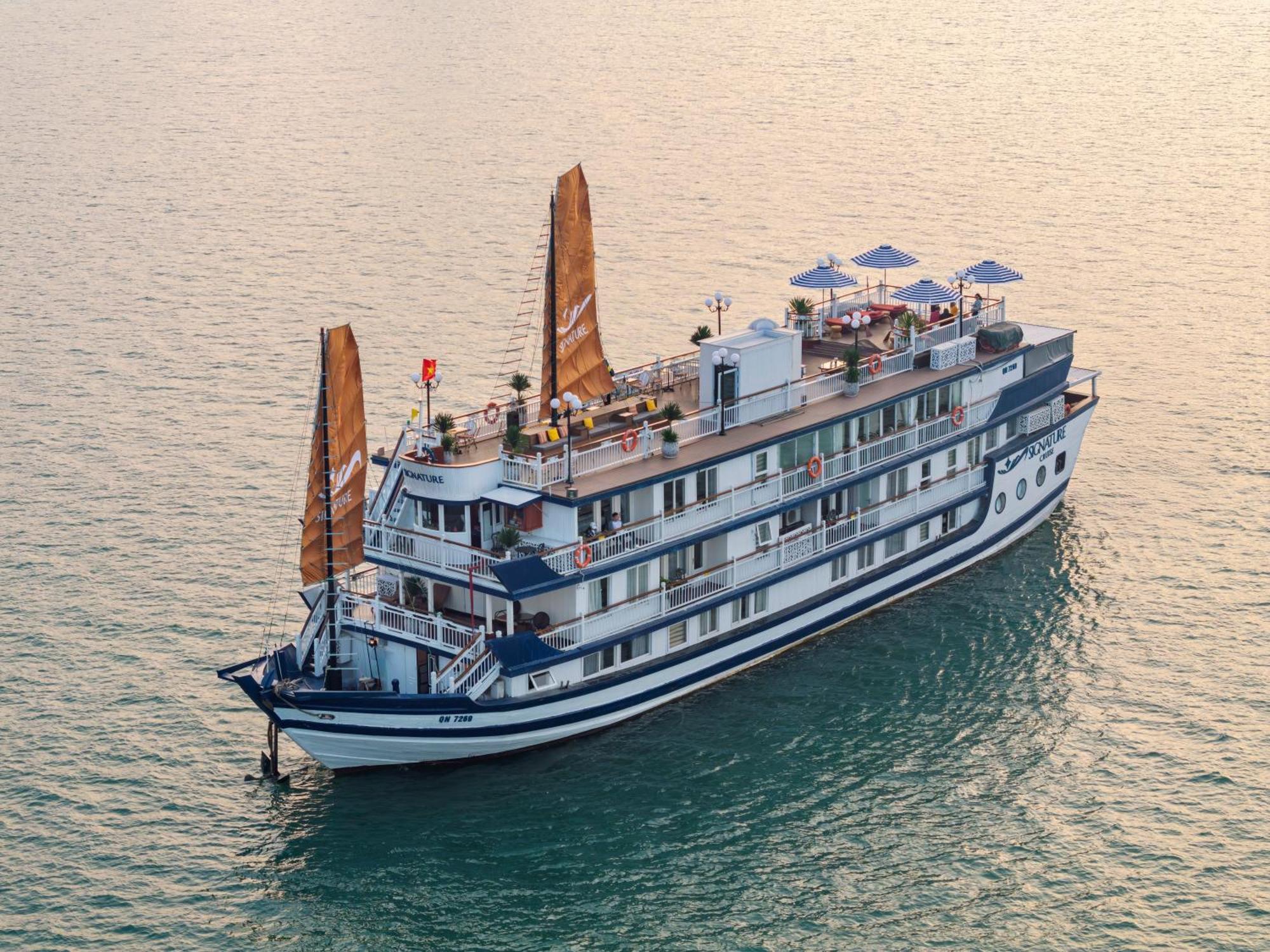 Signature Royal Halong Cruise Ha Long Buitenkant foto