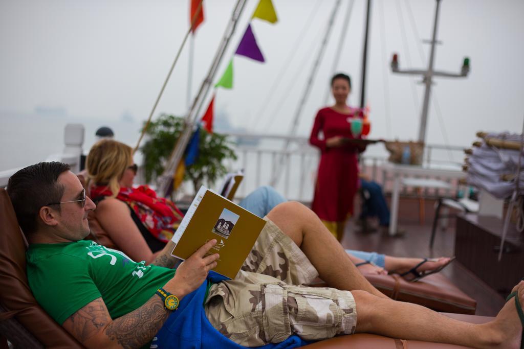 Signature Royal Halong Cruise Ha Long Buitenkant foto